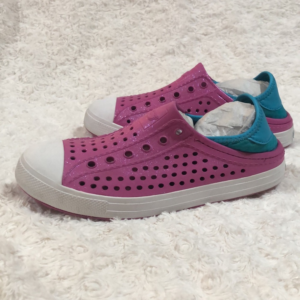 Sketchers - nonslip - lightweight - cushioned insole - pool - sparkly